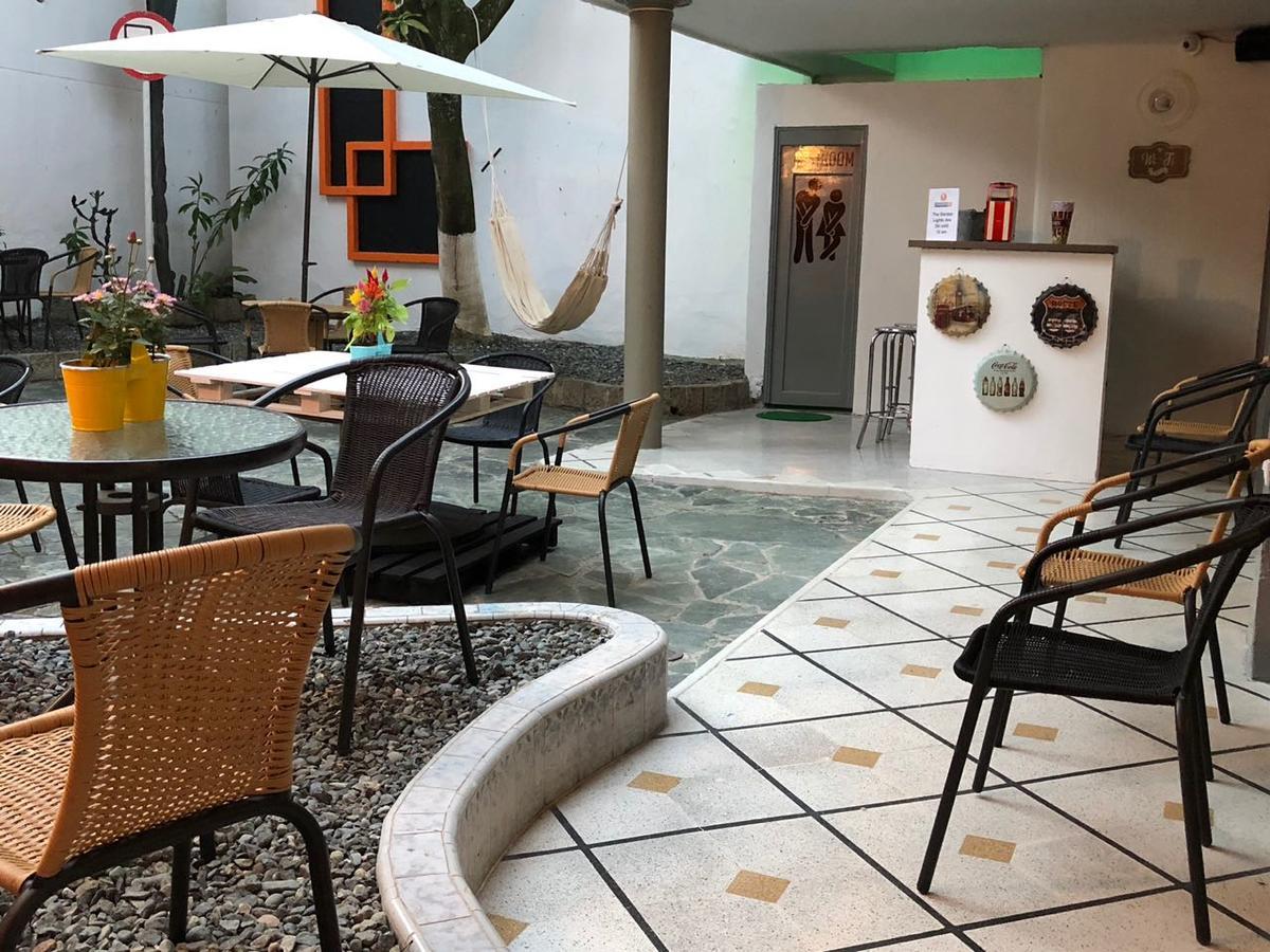 Backpackers Inn Medellin Exterior photo