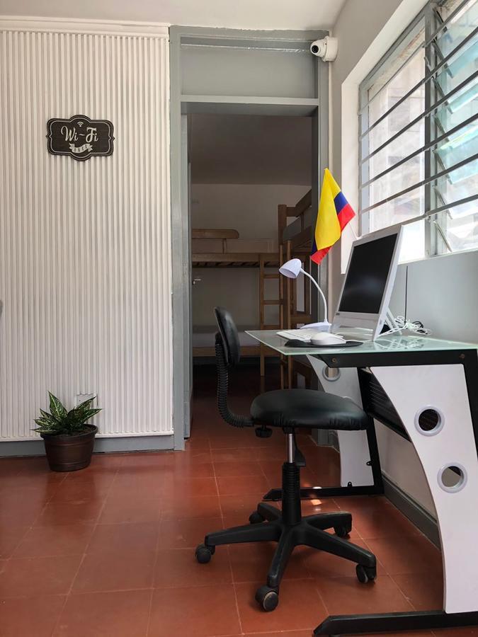 Backpackers Inn Medellin Exterior photo