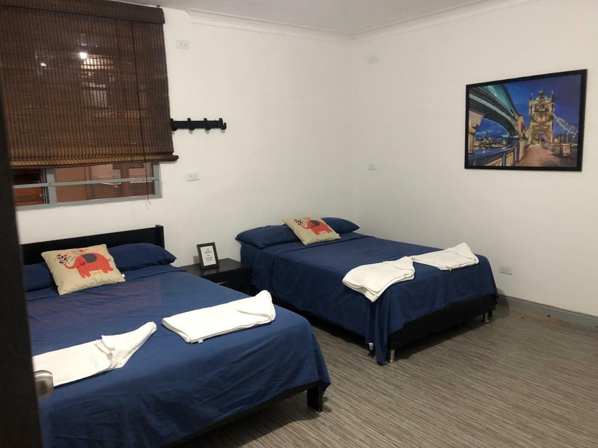 Backpackers Inn Medellin Exterior photo